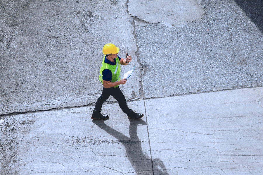 International shipping and logistics service operations