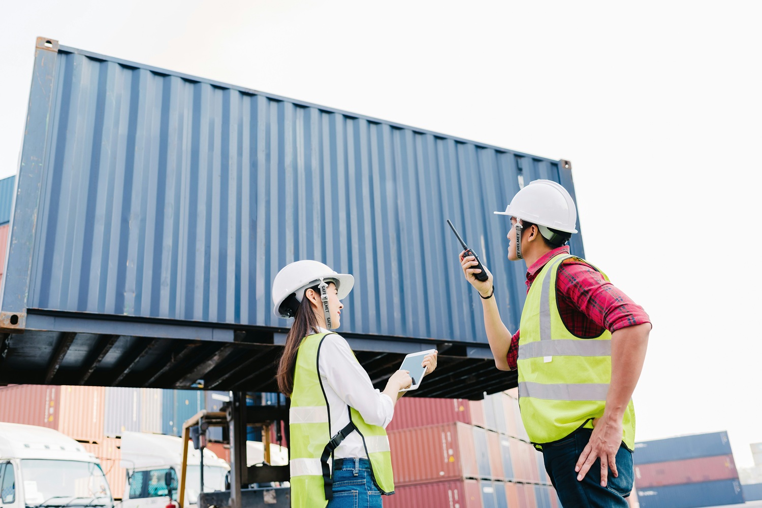 Customs documentation and logistics coordination services